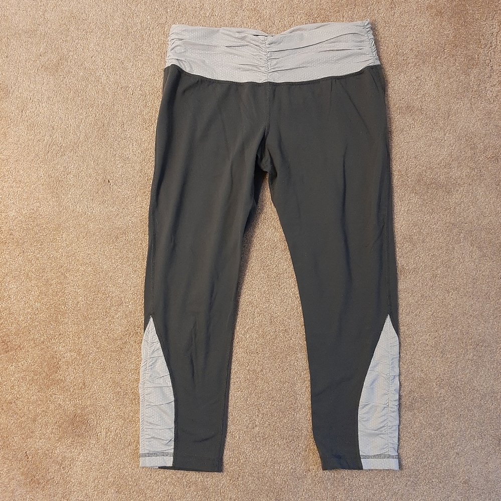 PATAGONIA WOMEN'S PLIANT CROPS CAPRIS